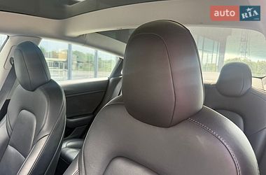Седан Tesla Model 3 2022 в Львові