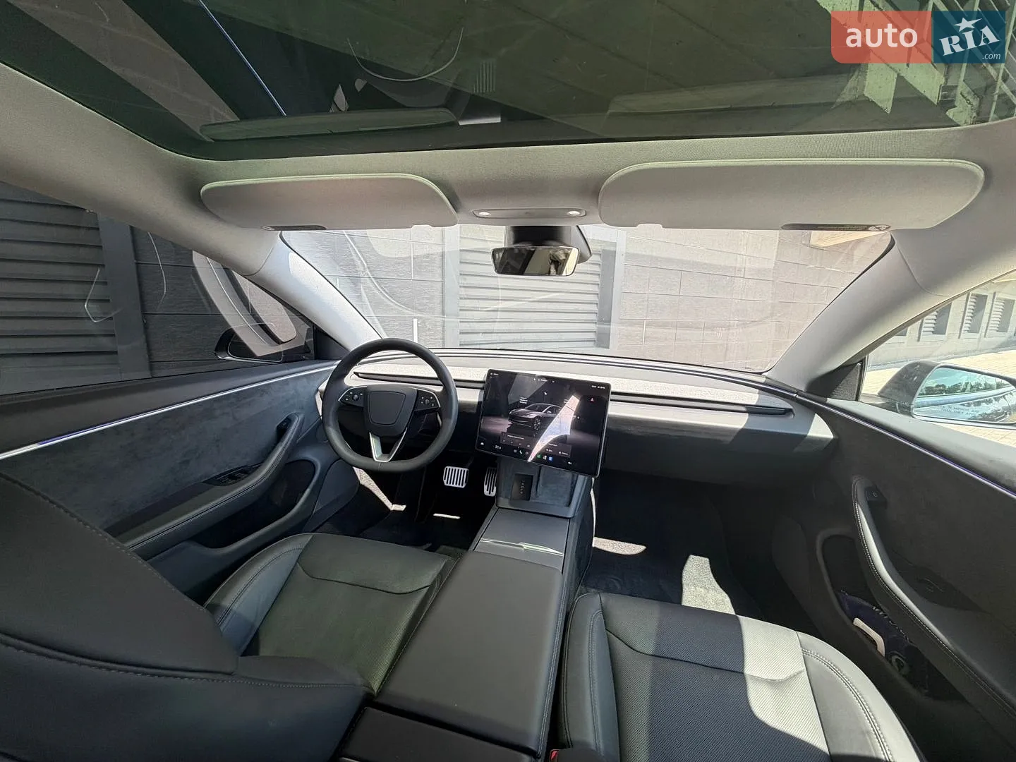 2025 Tesla Model 3 - мініатюра 6