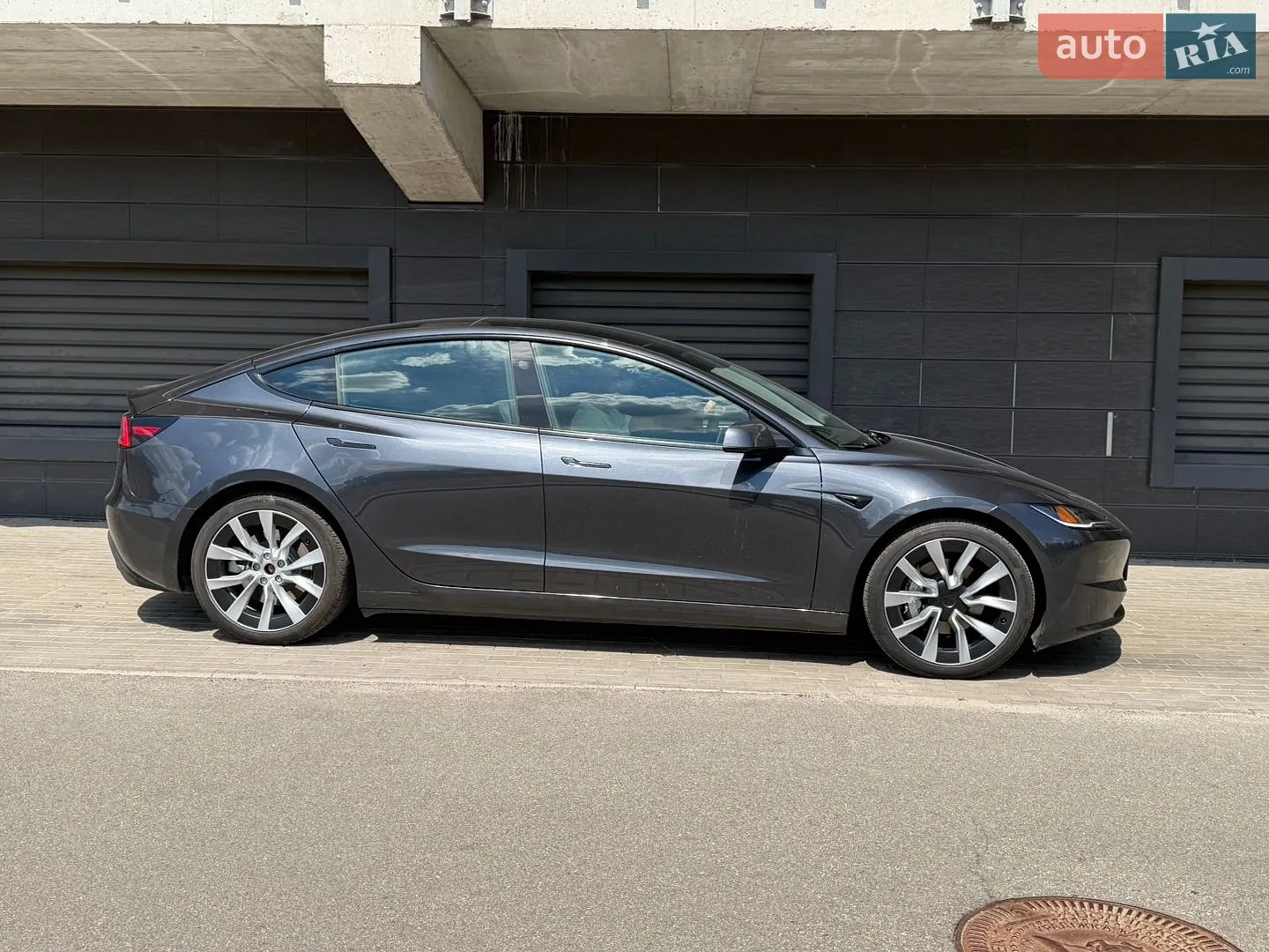 2025 Tesla Model 3 - мініатюра 11