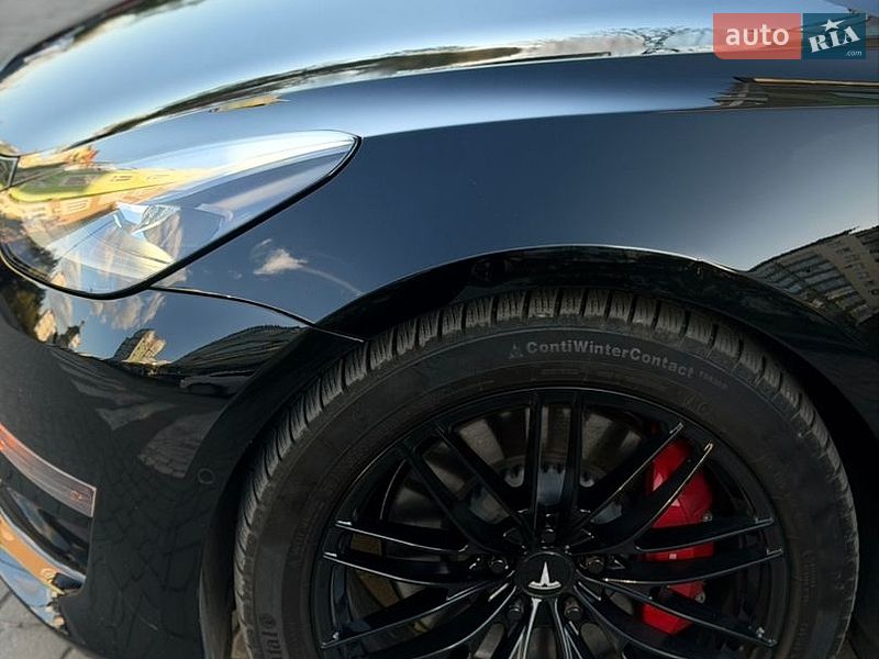Седан Tesla Model 3 2021 в Ивано-Франковске