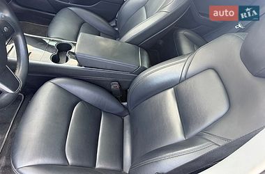 Седан Tesla Model 3 2018 в Пирятине