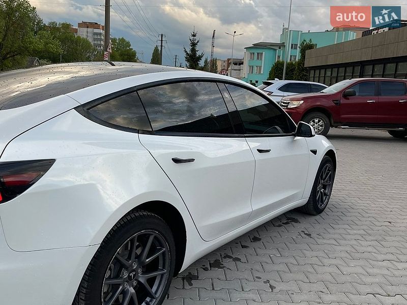 Седан Tesla Model 3 2021 в Кам'янець-Подільському
