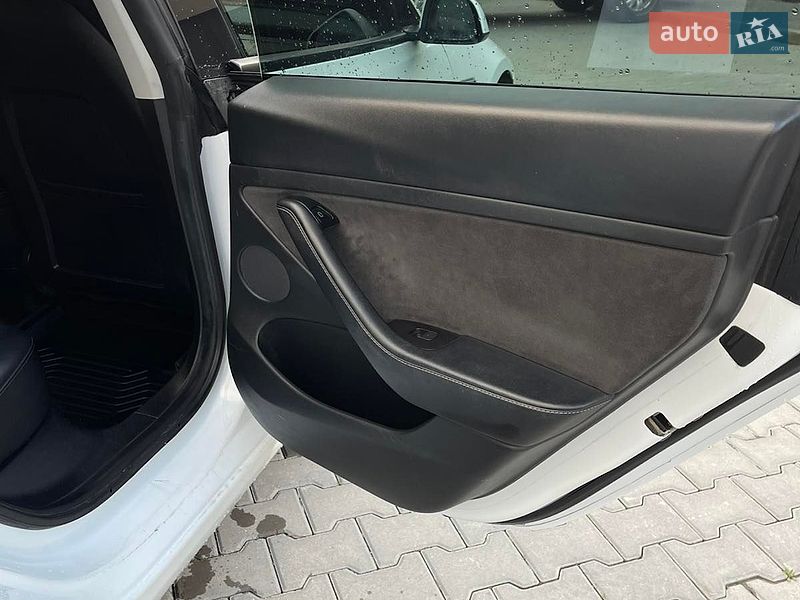 Седан Tesla Model 3 2021 в Каменец-Подольском