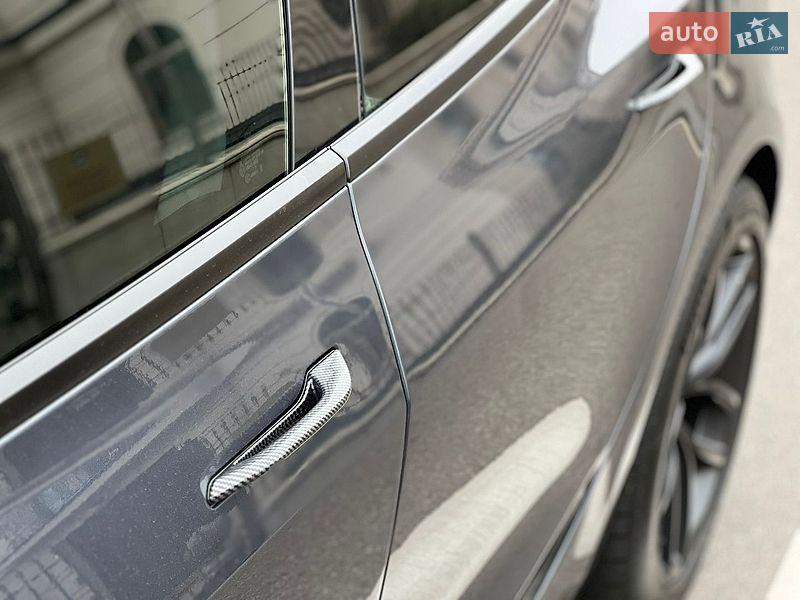 Седан Tesla Model 3 2022 в Києві
