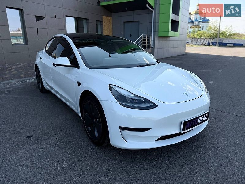 Седан Tesla Model 3 2022 в Кривом Роге
