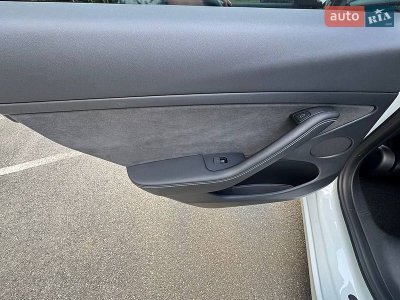 Седан Tesla Model 3 2023 в Києві фото 17 Седан Tesla Model 3 2023 в Києві