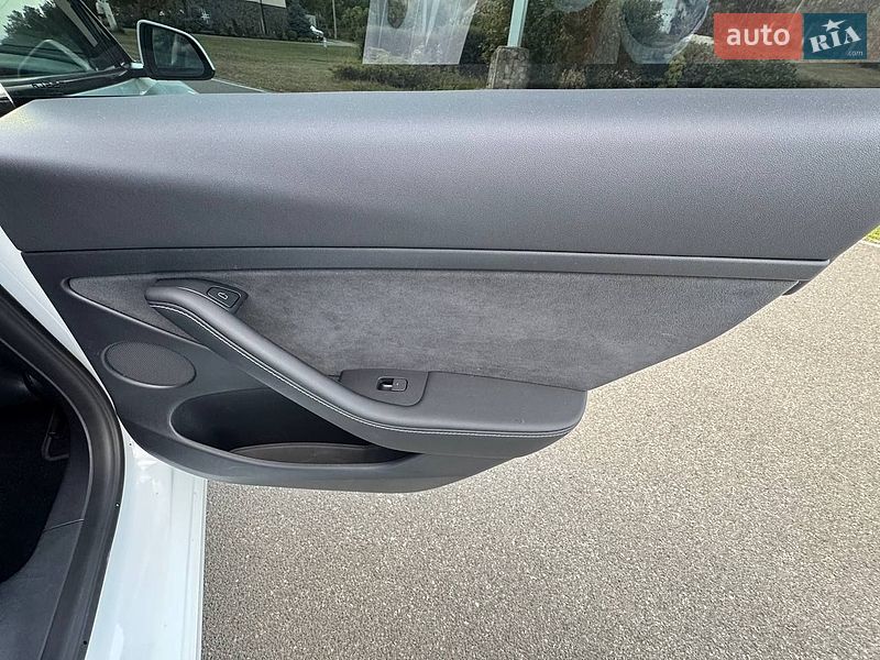 Седан Tesla Model 3 2023 в Києві фото 18 Седан Tesla Model 3 2023 в Києві
