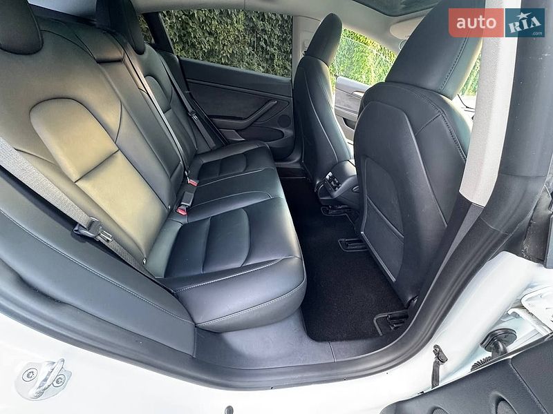 Седан Tesla Model 3 2023 в Києві фото 20 Седан Tesla Model 3 2023 в Києві