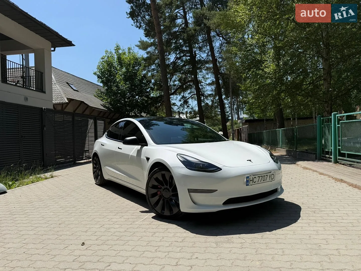 2023 Tesla Model 3 - фото 1