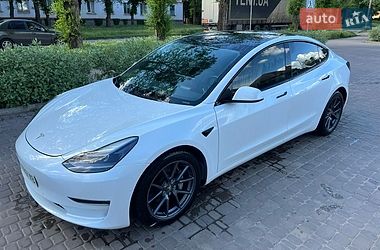 Седан Tesla Model 3 2021 в Кривом Роге