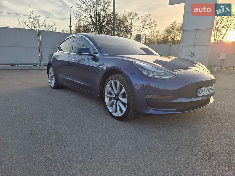 Седан Tesla Model 3 2019 в Києві фото Седан Tesla Model 3 2019 в Києві