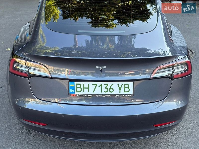 Седан Tesla Model 3 2022 в Одесі