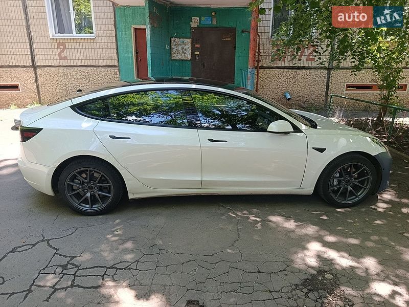 Седан Tesla Model 3 2022 в Кривом Роге фото 3 Седан Tesla Model 3 2022 в Кривом Роге