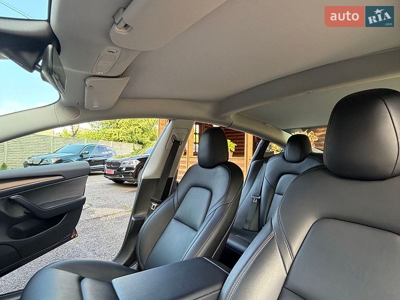 Седан Tesla Model 3 2023 в Харькове