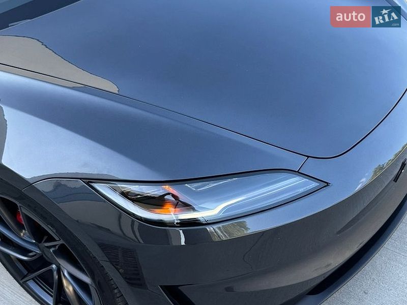 Седан Tesla Model 3 2024 в Луцке