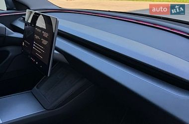 Седан Tesla Model 3 2024 в Луцке