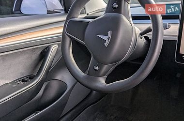 Седан Tesla Model 3 2022 в Львове