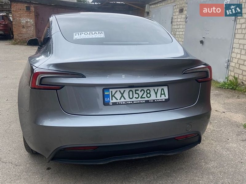 Седан Tesla Model 3 2025 в Львові