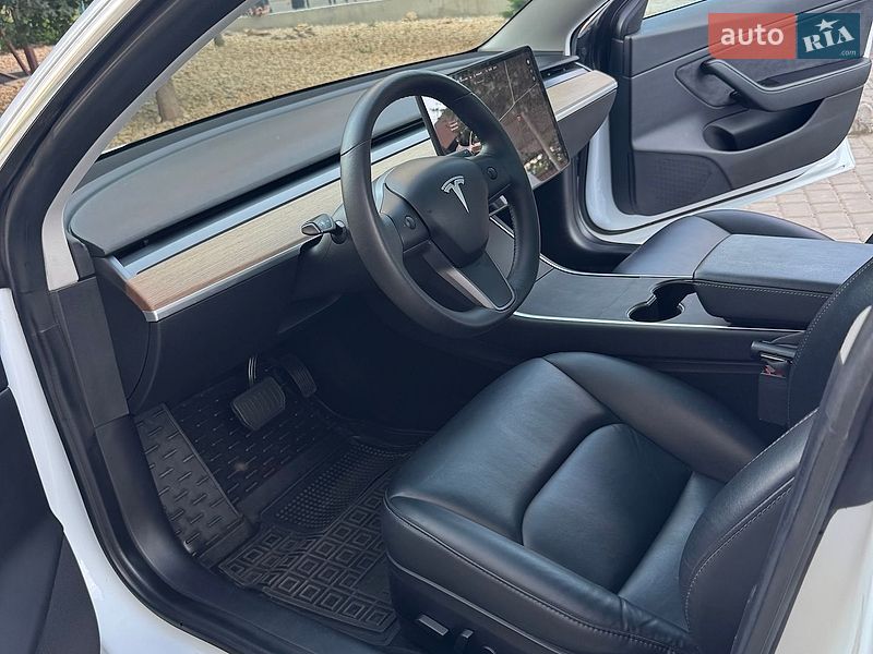 Седан Tesla Model 3 2019 в Одесі
