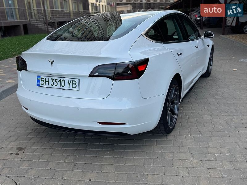 Седан Tesla Model 3 2019 в Одесі
