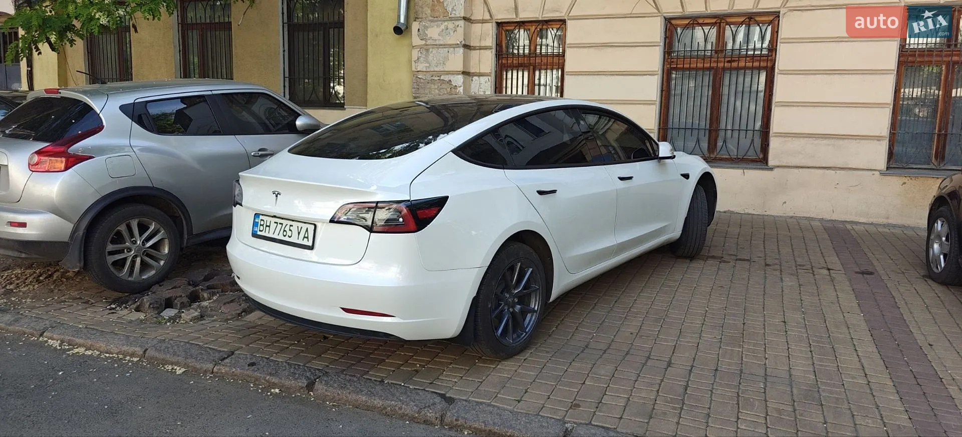 2023 Tesla Model 3 - фото 1