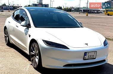 Седан Tesla Model 3 2024 в Одесі