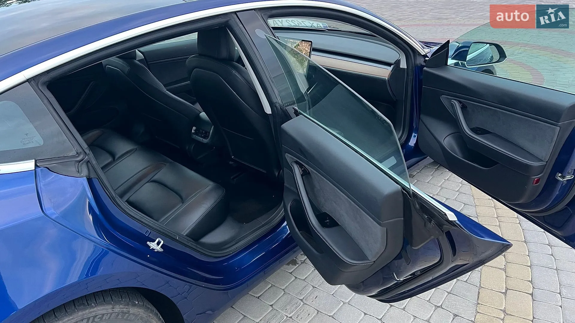 2018 Tesla Model 3 - мініатюра 9