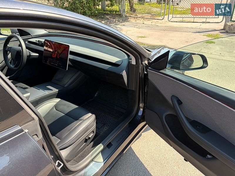 Седан Tesla Model 3 2024 в Львове фото 43 Седан Tesla Model 3 2024 в Львове