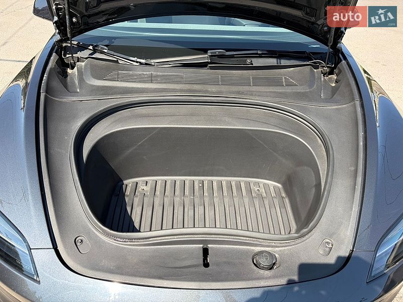 Седан Tesla Model 3 2024 в Львове фото 44 Седан Tesla Model 3 2024 в Львове