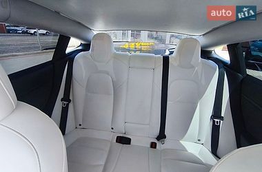 Седан Tesla Model 3 2021 в Львове