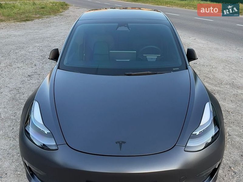 Седан Tesla Model 3 2022 в Броварах