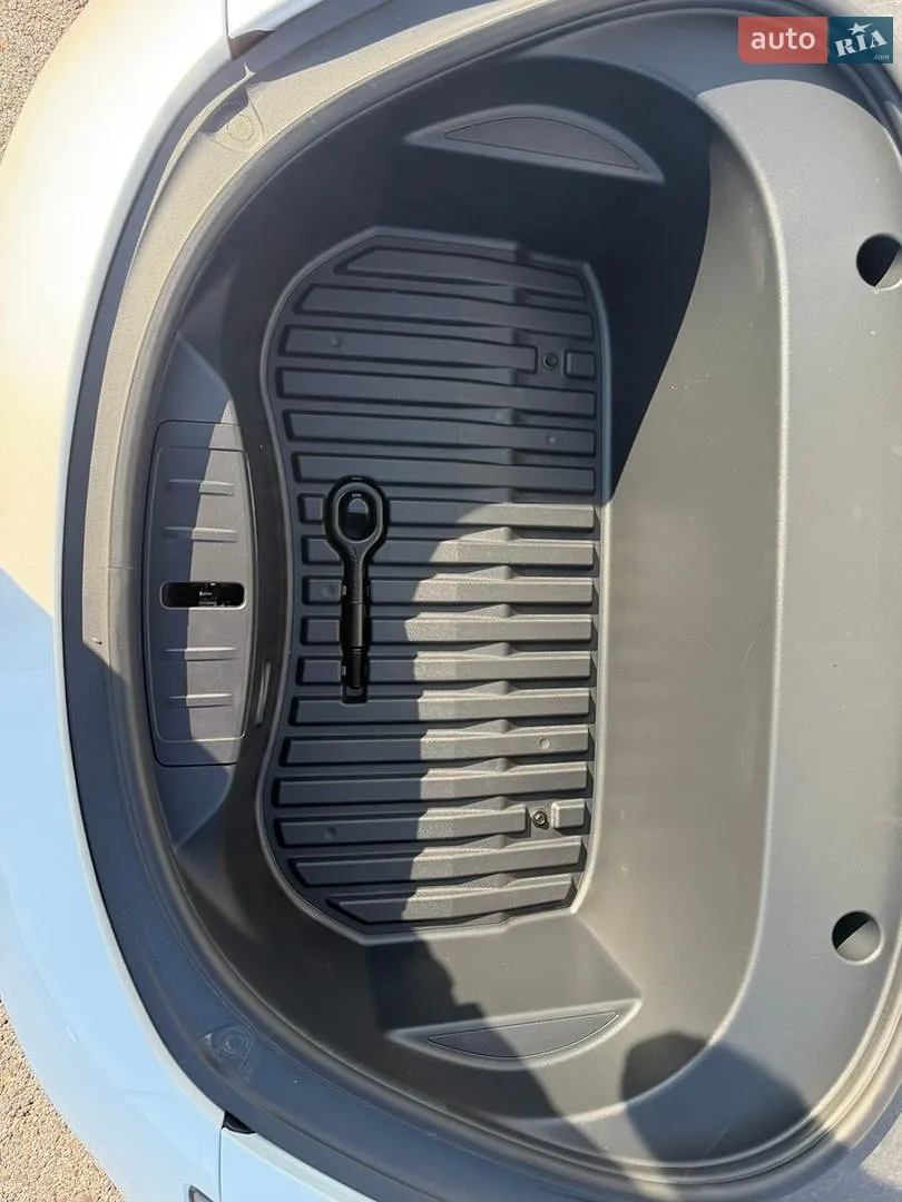 2021 Tesla Model 3 - мініатюра 8