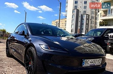 Седан Tesla Model 3 2024 в Львове