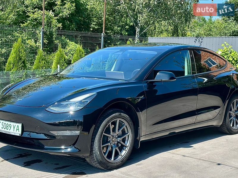 Tesla Model 3 2022