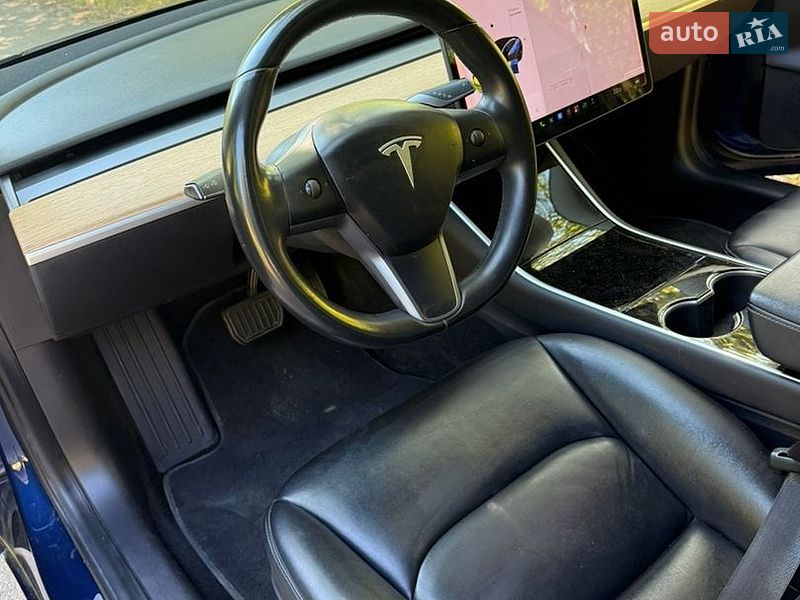 Седан Tesla Model 3 2019 в Лубнах фото 10 Седан Tesla Model 3 2019 в Лубнах