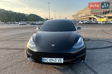 Седан Tesla Model 3 2019 в Львові