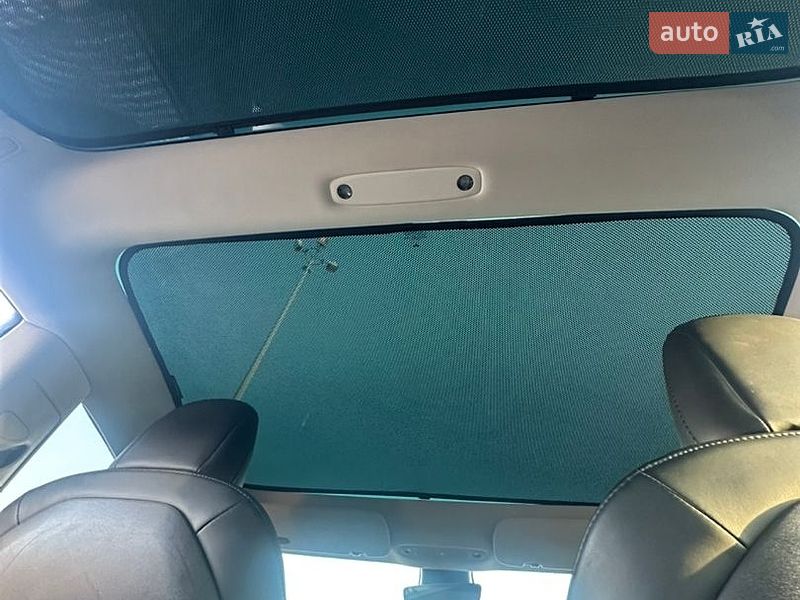 Седан Tesla Model 3 2019 в Львові