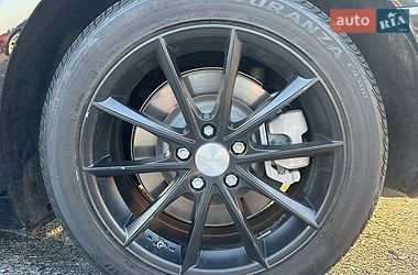 Седан Tesla Model 3 2019 в Львові