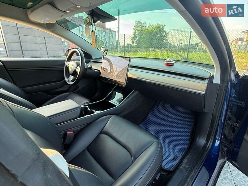 Седан Tesla Model 3 2020 в Львові фото 30 Седан Tesla Model 3 2020 в Львові