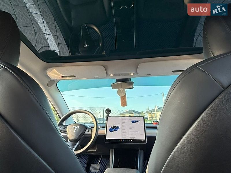 Седан Tesla Model 3 2020 в Львові фото 35 Седан Tesla Model 3 2020 в Львові