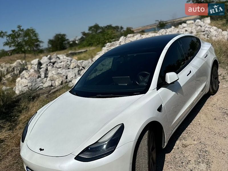 Седан Tesla Model 3 2022 в Одесі