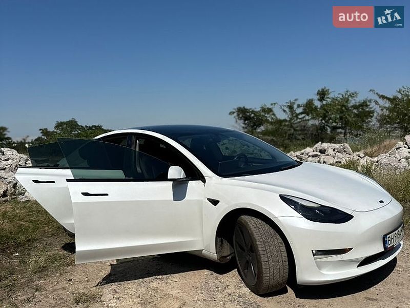 Седан Tesla Model 3 2022 в Одесі