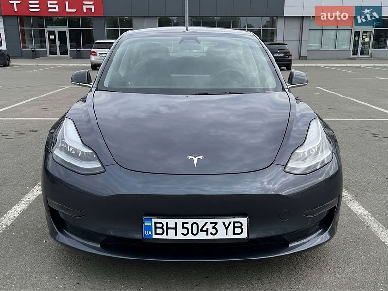 Седан Tesla Model 3 2019 в Одессе
