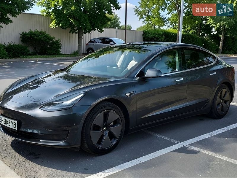 Седан Tesla Model 3 2019 в Одессе