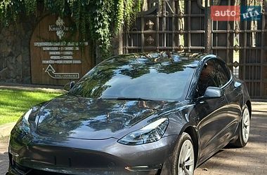 Седан Tesla Model 3 2021 в Львові