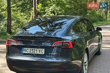 Седан Tesla Model 3 2021 в Львові