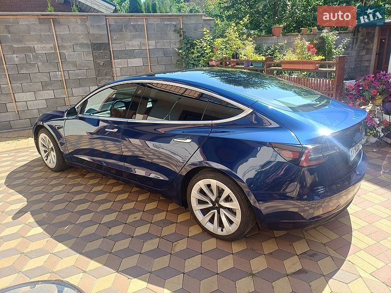 Седан Tesla Model 3 2020 в Киеве