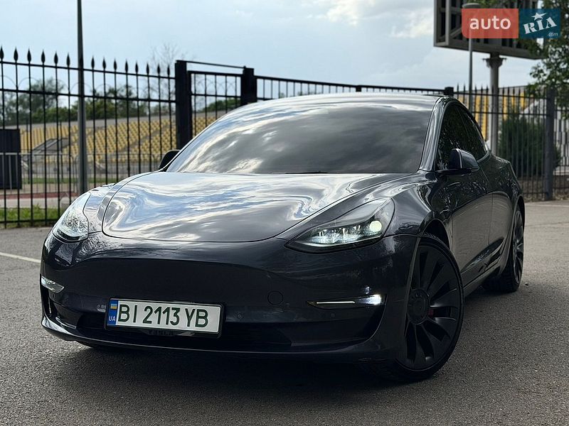 Седан Tesla Model 3 2022 в Кривому Розі