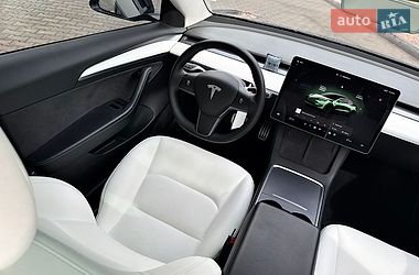 Седан Tesla Model 3 2022 в Кривому Розі
