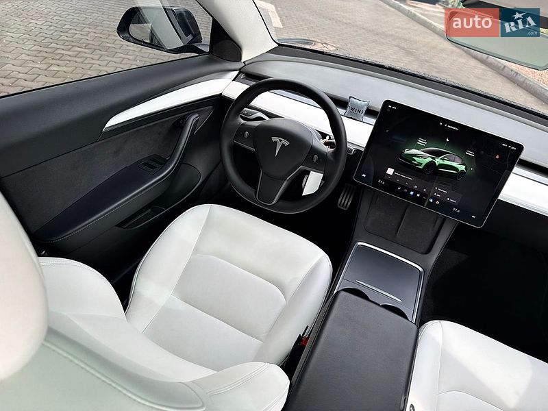 Седан Tesla Model 3 2022 в Кривому Розі